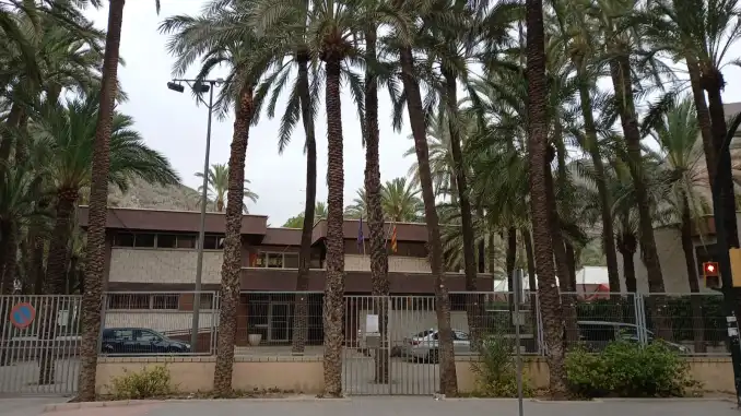 Cambiemos Orihuela denuncia el estado en el que se encuentra el CEIP Josefina Manresa
