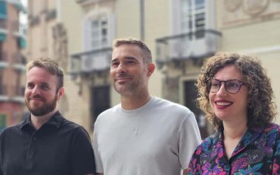 Compromís y Cambiemos Orihuela anuncian el diseño de una campaña para obligar al PP a adecuar las aulas y los patios al cambio climático